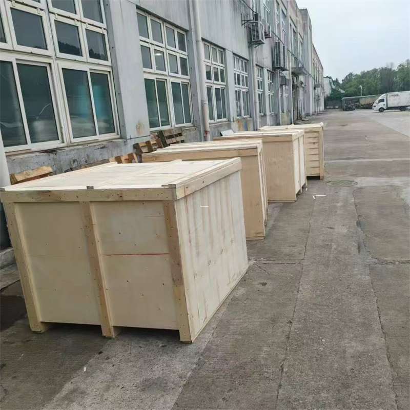 德保县尼勒克县：物流专线的高效货运之旅